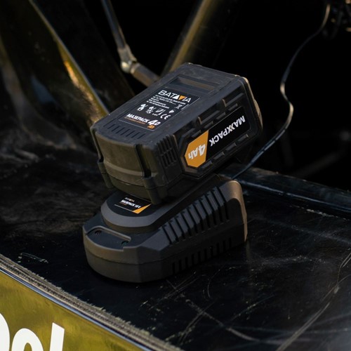 Batavia - 18V autolader 2.2A (12V voeding) Maxxpack-2